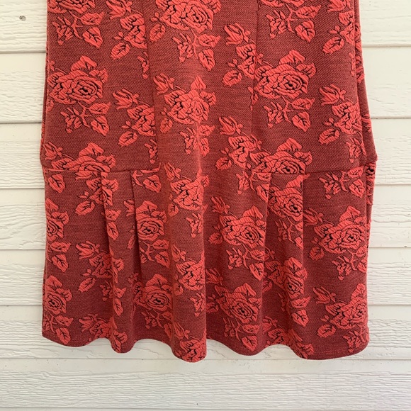 Pretty floral dress - Picture 3 of 5